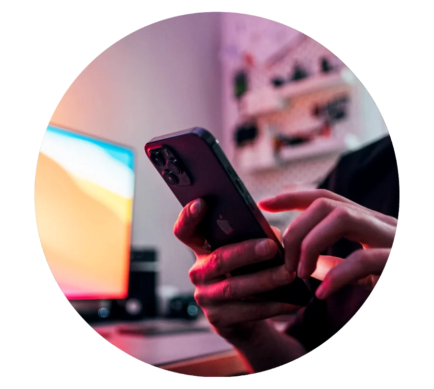Is there an auto dialer for Iphone